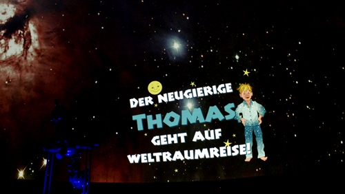 Der neugierige Thomas geht auf Weltraumreise